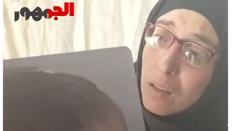 والدة الطفل أنس