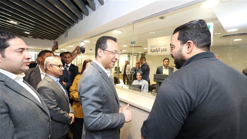 وزير الاتصالات يفتتح مكتب بريد بني سويف