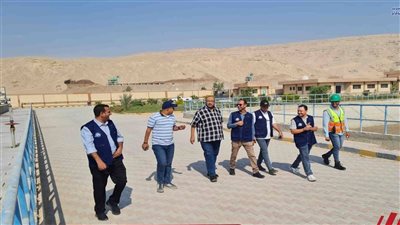 66 فريق مناوبة أسبوعية يتفقد أكثر من 300 محطة مياه شرب وصرف صحي بسوهاج