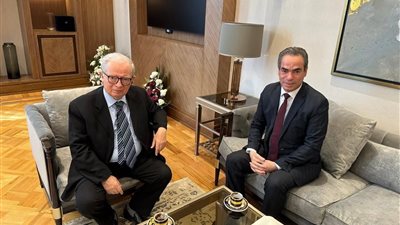 نائب رئيس الوزراء يبحث مع رئيس الوطنية للإعلام خطة الإصلاح المالي لـ”ماسبيرو”