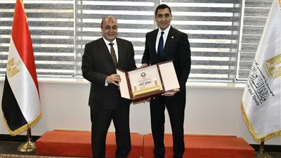  وزير الشباب والرياضة يستقبل مجلس إدارة نادي مستشاري قضايا الدولة الرياضي