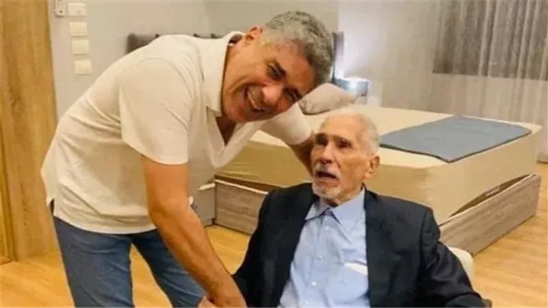 عبدالرحمن أبو زهرة ونجله أحمد