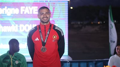 محافظ أسيوط يشيد بإنجاز أبناء المحافظة في المصارعة الشاطئية.. فضية وبرونزية بأفريقيا