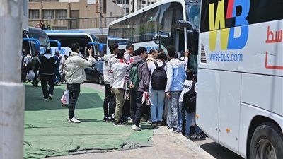 تحرك 25 حافلة لنقل جماهير الزمالك إلى برج العرب لدعم الأبيض أمام سموحة