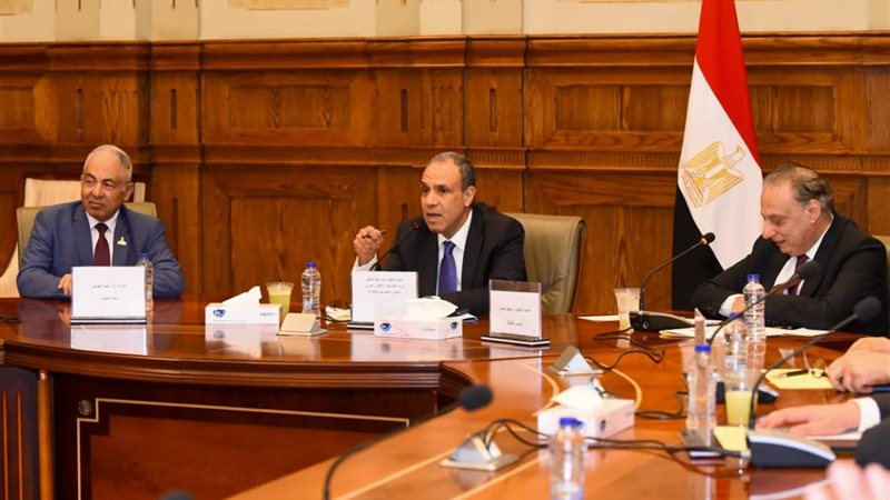 وزير الخارجية يلتقي مع لجنة العلاقات الخارجية والعربية والأف