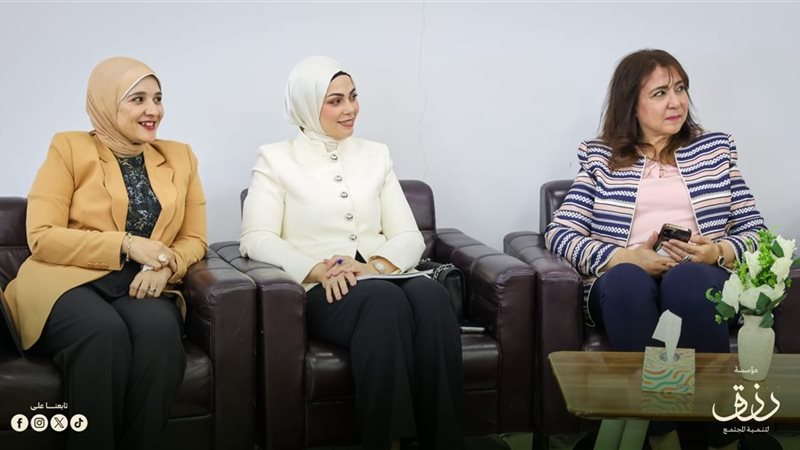 جانب من الندوة في جامعة بدر