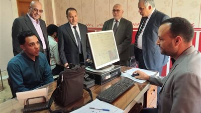 نائب رئيس جامعة الأزهر يتابع أعمال الامتحانات الشفوية بكلية الشريعة طنطا