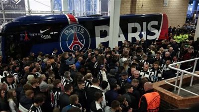 الشرطة الفرنسية تفرق جماهير باريس سان جيرمان بالغاز بعد التأهل لنهائي دوري الأبطال