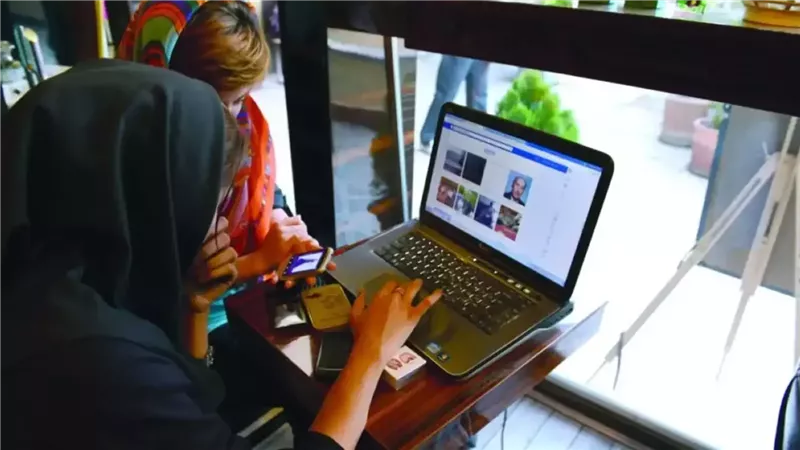 إيران معزولة عن العالم