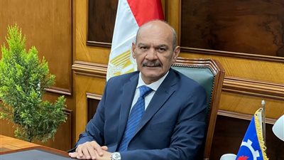 محافظ السويس يوجه بتشديد الرقابة على الأسواق والمواد الغذائية استعدادا لعيد الأضحى