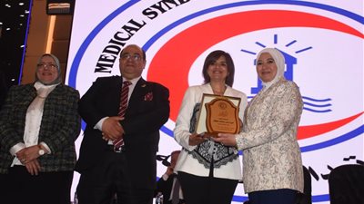 تخرج الدفعة 82 في كلية الطب جامعة الإسكندرية