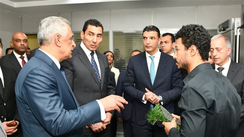  وزير الدولة للإنتاج الحربي ووزير الرياضة