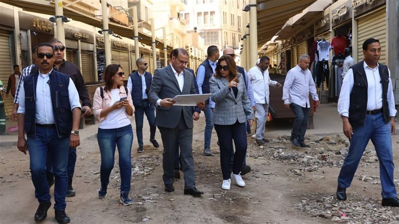 جانب من زيارة الوزيرة