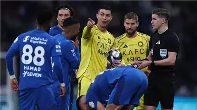 حسم دوري روشن.. الهلال يملك أفضلية المواجهات والنصر أمام فرصة التتويج