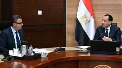مخزون السلع على الطاولة.. رئيس الوزراء يتابع مع وزير التموين عددا من ملفات الهامة