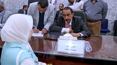 محافظ سوهاج يعقد اللقاء الجماهيري الأسبوعي لبحث مطالب المواطنين
