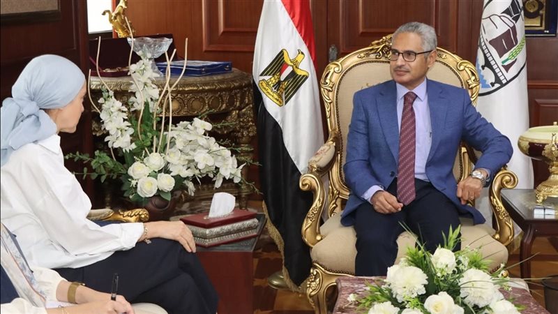محافظ بني سويف ومدير برنامج الأغذية العالمي بمصر 