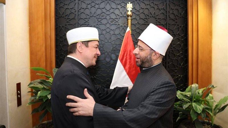 وزير الأوقاف خلال اللقاء 