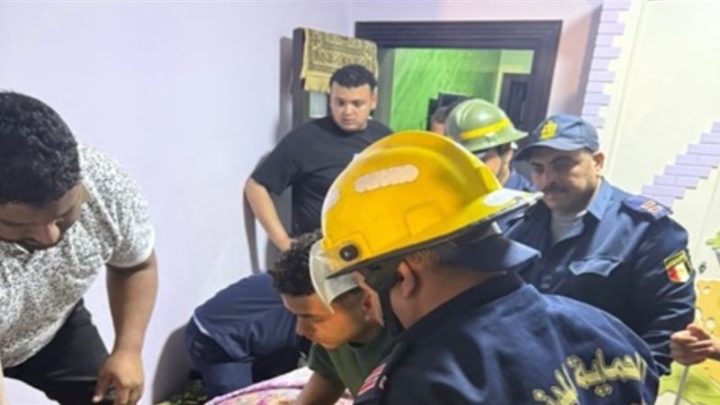 نقل مسنة إلى المستشفى 