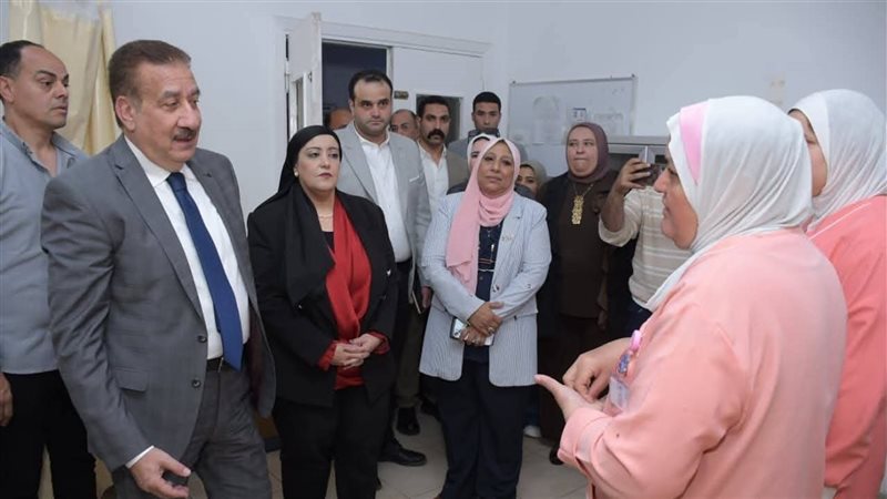 محافظ بورسعيد يتفقد وحدة الإرشاد الوراثي 