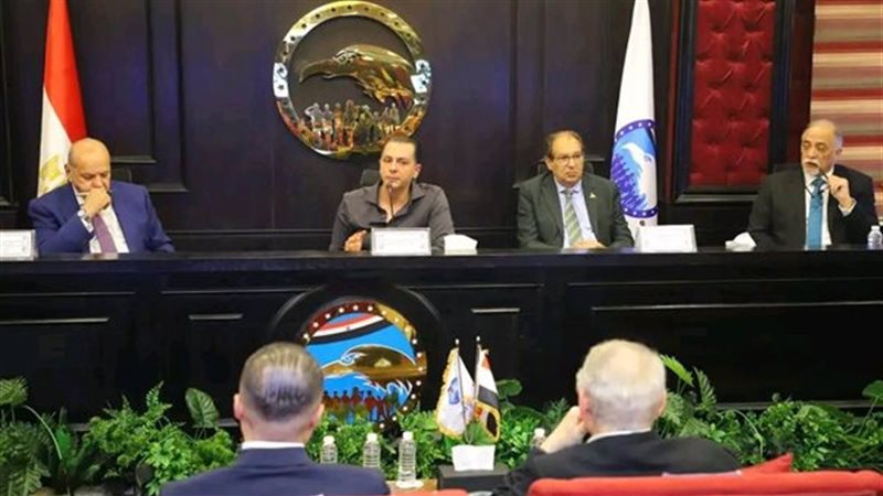 خلال الاجتماع