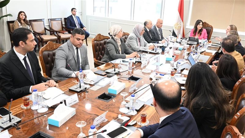وزيرة الإسكان 