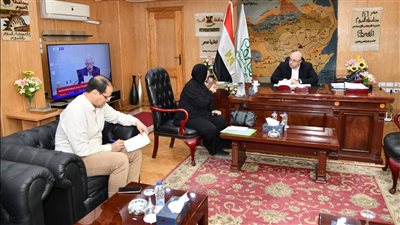 محافظ الفيوم يناقش خطة عمل حملة 