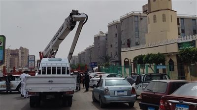 الأوقاف والحماية المدنية ينجحان في إزالة خطر أعلى مئذنة مسجد بمدينة نصر دون خسائر