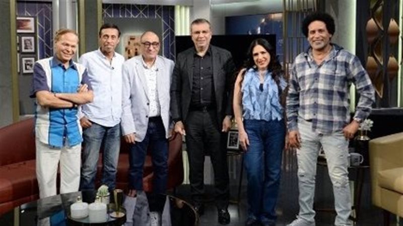 أبطال مسرحية ابن الأصول مع عمرو الليثي