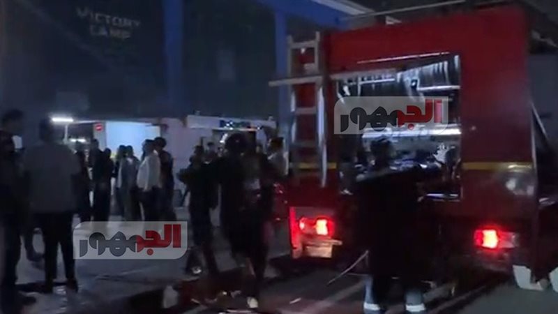 حريق بكافيه ومحل مأكولات شعبية بشيراتون
