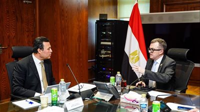 وزير التخطيط ورئيس «التعبئة والإحصاء» يبحثان الاستعدادات النهائية للتعداد في 2027 