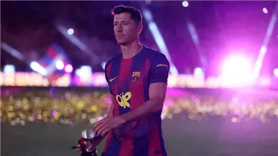رحيل ليفاندوفسكي يفتح الباب أمام انتعاش مالي في برشلونة