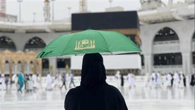 هل يؤثر وضع الحناء للمرأة قبل الإحرام على صحة الحج؟.. الإفتاء تجيب 