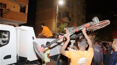 محافظ أسوان يتابع نتائج حملات رفع الإشغالات والتعديات على حرم الطرق العامة