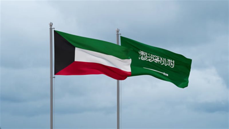 علم الكويت والسعودية 