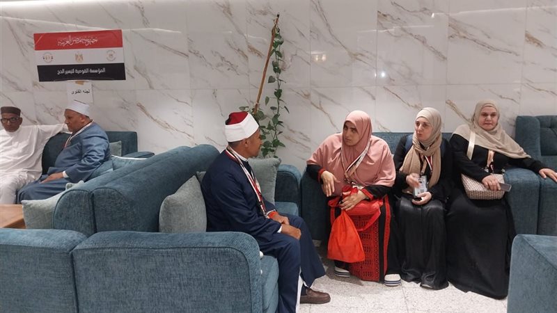 أحد الوعاظ خلال التواجد مع الحجاج 