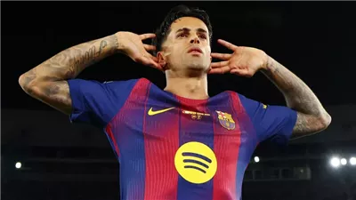 فليك يضغط على برشلونة لحسم مستقبل كانسيلو وسط مفاوضات مع الهلال