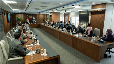 وزير البترول والثروة المعدنية يلتقي كوادر التعدين المرشحة لبرامج تدريبية متقدمة بأكبر الجامعات الأسترالية