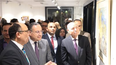 التعليم العالي والثقافة ومحافظ القاهرة يفتتحون معرض “خبايا الروح” للدكتور السيد قنديل