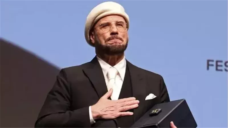جون ترافولتا