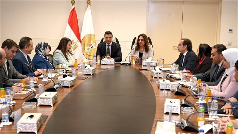 وزير الصناعة