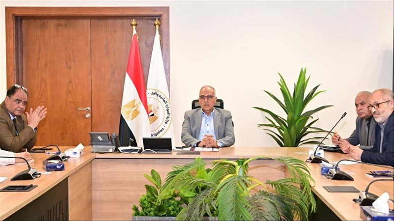 وزير الموارد المائية والري