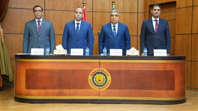 وزير العمل: تراجع البطالة إلى 6% بفضل المشروعات القومية في عهد الرئيس السيسي