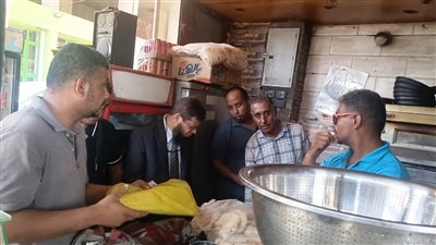 محافظ أسوان يكلف بإستكمال جهود الحملات التفتيشية لمسئولى التموين