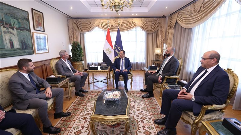 وزير الاتصالات