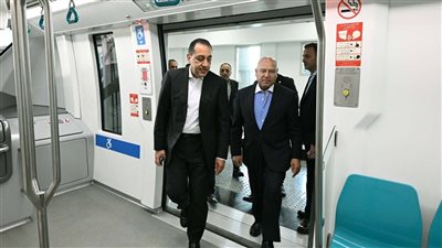 رئيس الوزراء يتفقد المرحلتين الأولى والثانية من مشروع مونوريل شرق النيل 