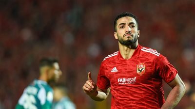 الأهلي يترقب قرار محمد عبد المنعم لحسم مصير عودته إلى الفريق في الصيف
