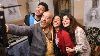 بعد تراجع إيراداته.. رفع فيلم فاميلي بيزنس من دور العرض السينمائية