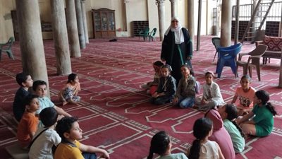 لقاء تربوي للأطفال بالمنيا يُرسّخ قيمة الصلاة وآداب المسجد 