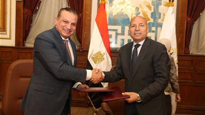 توقيع اتفاق لإحياء “القاهرة المسجلة باليونسكو” وإعادة تخطيط السيدة زينب